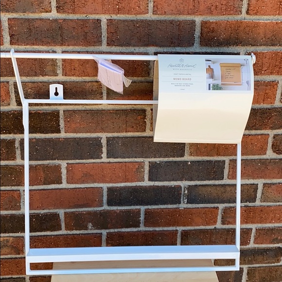 Final Price New  Wall-Mounted Paper Roll Holder - Picture 5 of 6